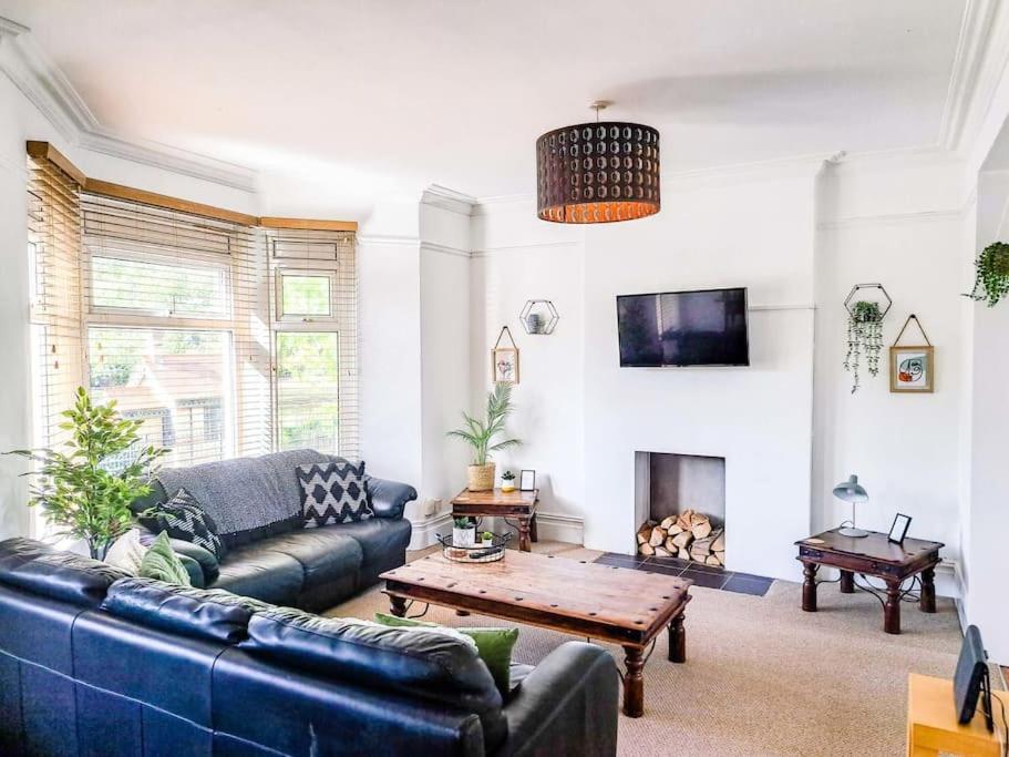 3 Bed Flat Near To Cardiff And Cardiff Bay Leilighet Eksteriør bilde