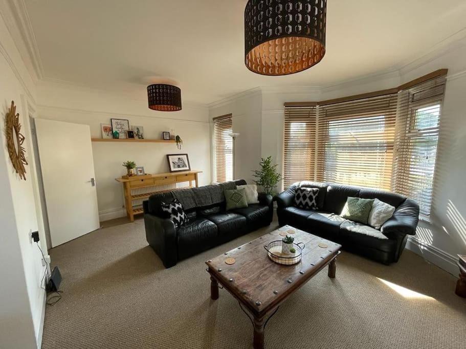 3 Bed Flat Near To Cardiff And Cardiff Bay Leilighet Eksteriør bilde